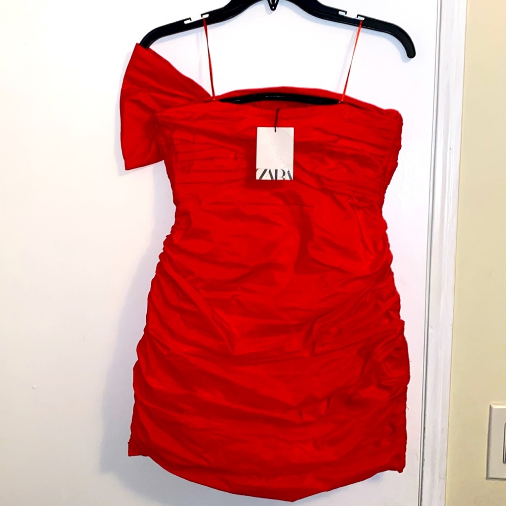 Zara Strawberry Red Ruched Mini Dress with Bow “Bloggers Fave” - Picture 9 of 11